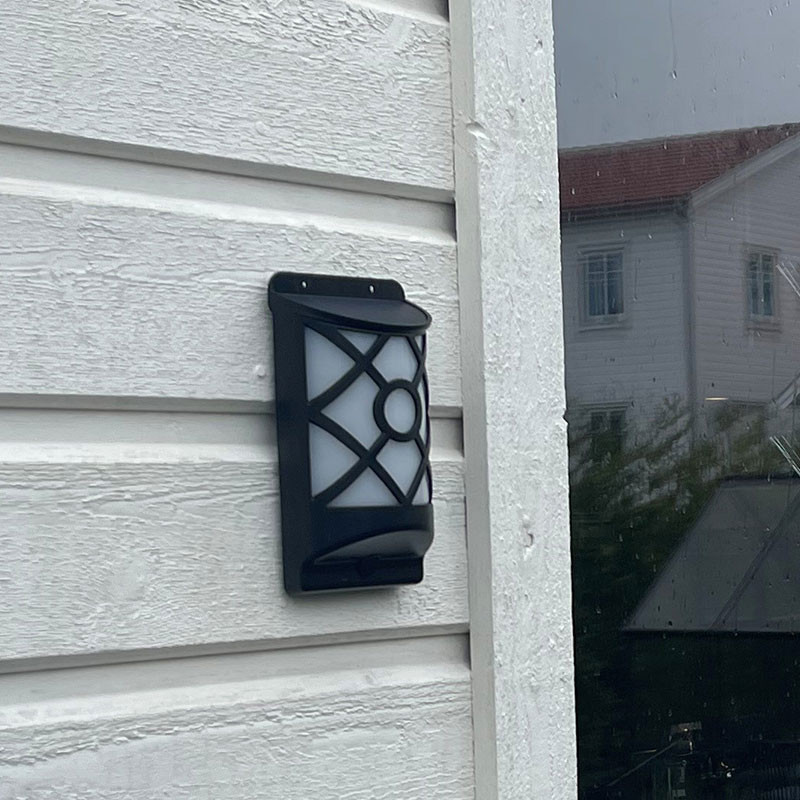 Kiwi Flammande Solcellslykta